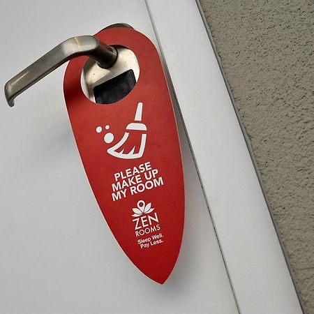 Zen Rooms Panembahan Kraton ジョグジャカルタ エクステリア 写真